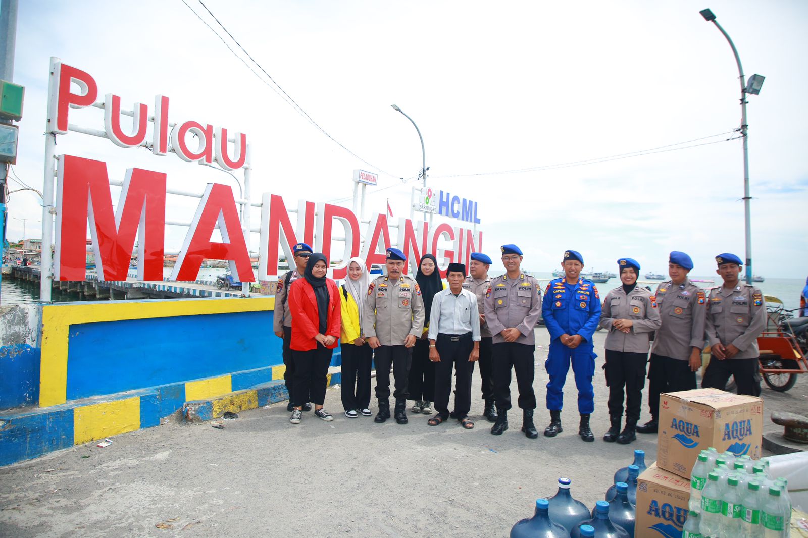 Harkamtibmas, Ditpolairud Polda Jatim Gelar Program Sambang Nusa Presisi di Pulau Mandangin Sampang