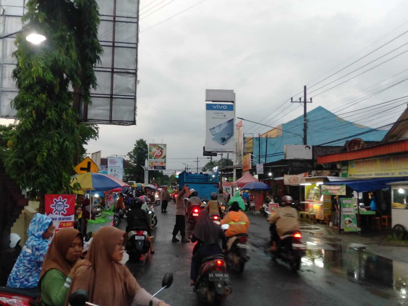 Ciptakan Keamanan, Polsek Gondang Gelar Patroli Ngabuburit Jelang Berbuka