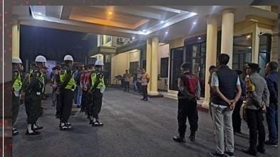Razia Gabungan POM TNI-Polri Sasar Eks Lokalisasi Guyangan, Sejumlah Miras Diamankan
