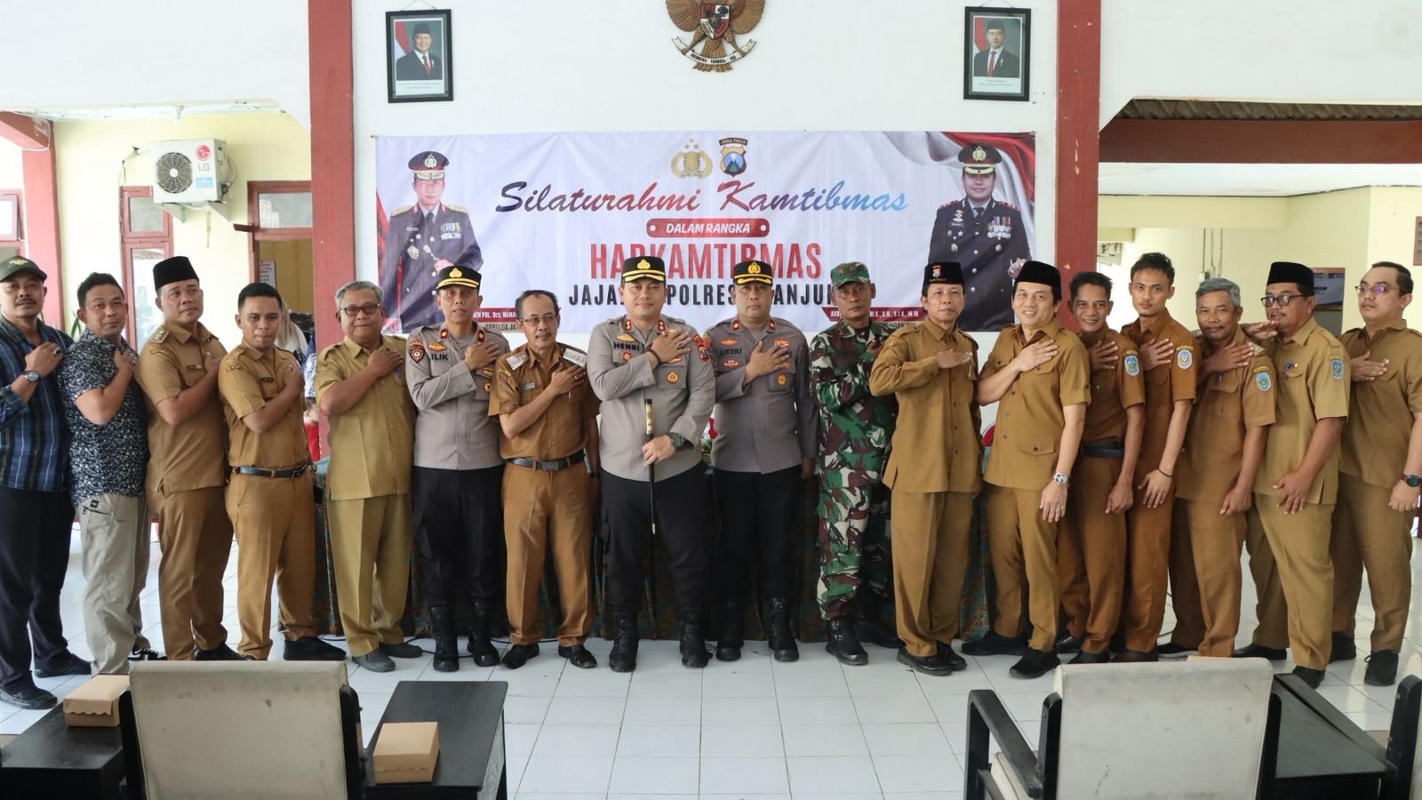 Perkuat Sinergitas, Kapolres Nganjuk Gelar Silaturahmi Kamtibmas di Kecamatan Tanjunganom dan Prambon