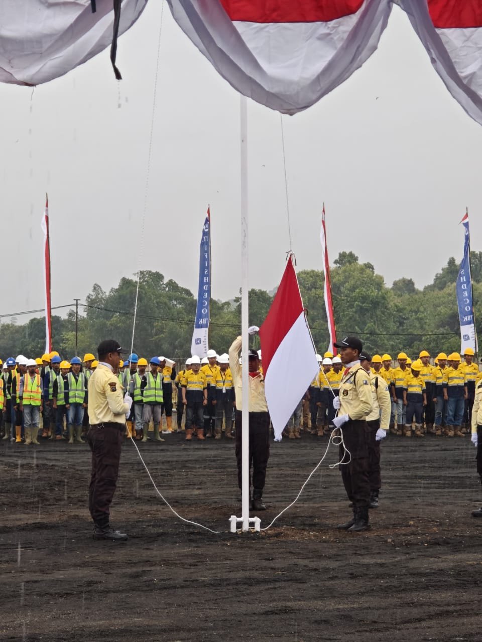 ‎PT Ifishdeco Tbk Gelar Pengibaran Bendera Dilokasi Tambang Peringati HUT RI Ke 80 Tahun