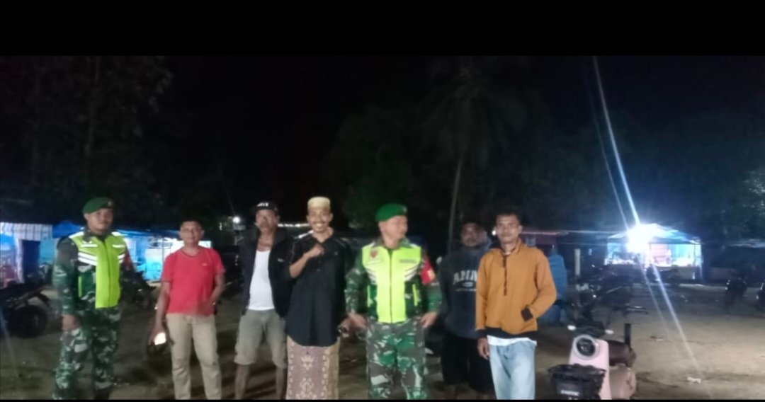 Wujudkan Kamtibmas Kondusif, Babinsa Koramil 1417-05/Tinanggea Gelar Patroli Bersama Warga Palangga Selatan