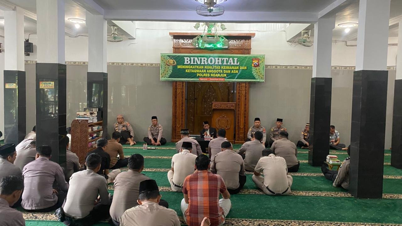 Binrohtal Polres Nganjuk Tekankan Penguatan Iman dan Moral Anggota