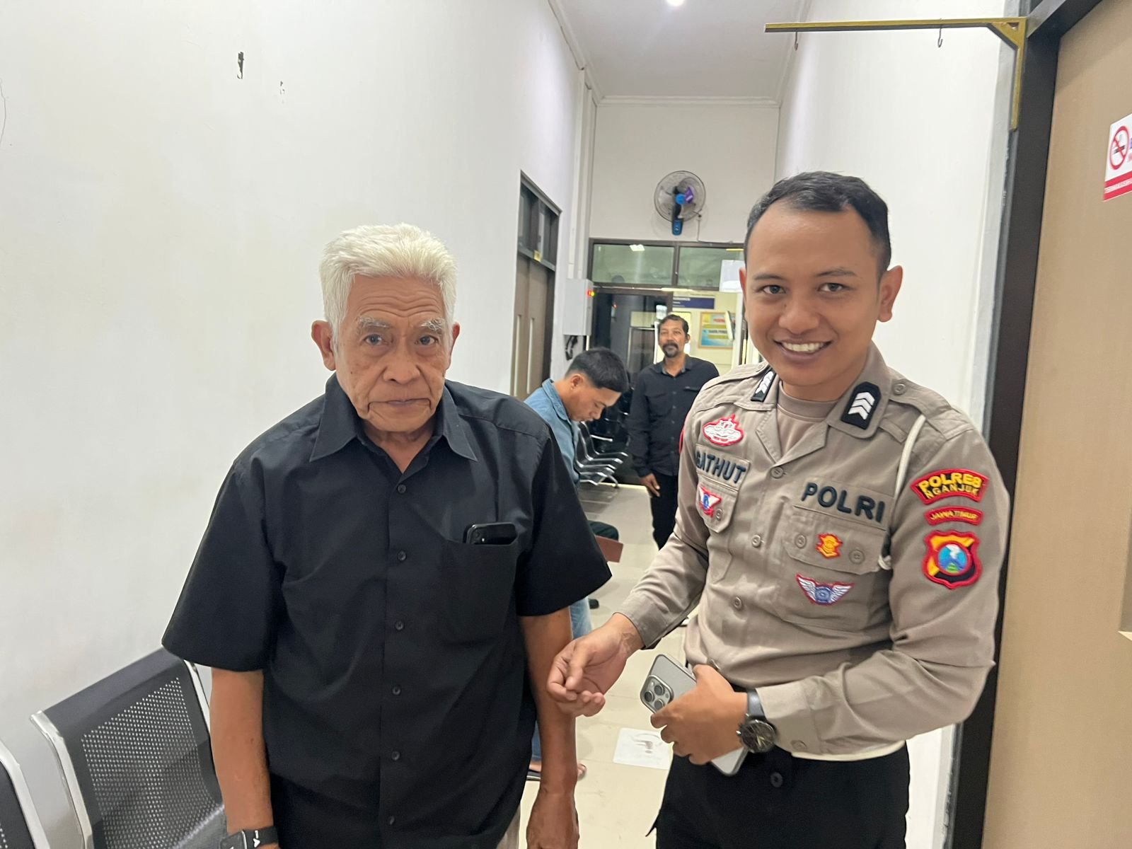 Satlantas Nganjuk Kedepankan Pelayanan Inklusif bagi Pemohon SIM Lansia