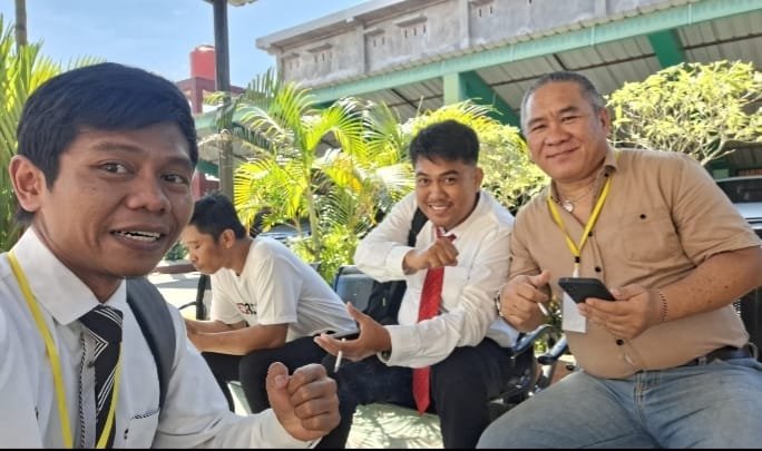 Caption: Tim Kuasa Hukum Andi Abdul Karim