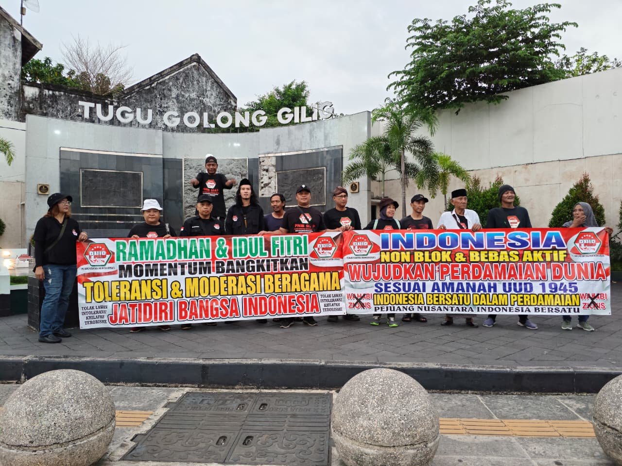 PNIB Berbagi Takjil di Tugu Jogja