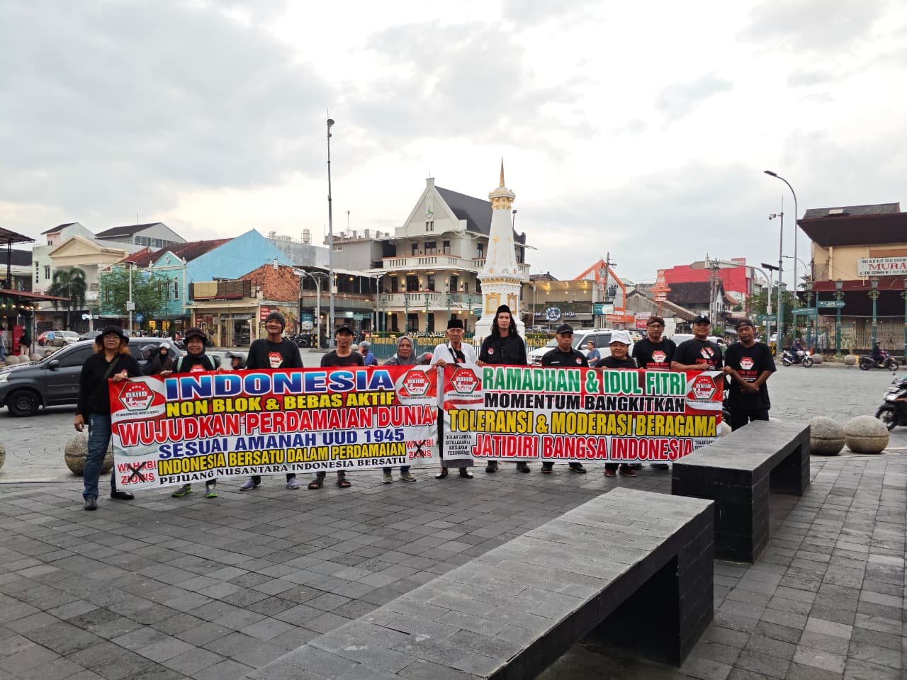 PNIB Gelar Aksi Bagi Bagi Takjil 1.945 Bungkus di Tugu Jogjakarta