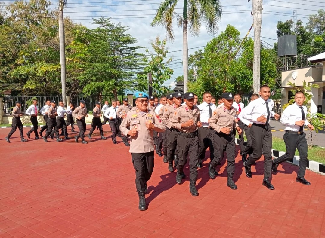 Tanamkan Respek, Hirarki dan Loyalitas, Kapolres Nganjuk Gembleng Mental Siswa Latja